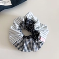Elastico scrunchie patchwork fatto a mano a righe e scacchi nei toni del blu - Stile Elastico a Quadri