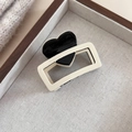 Pinza per capelli quadrata minimalista beige con cuore per acconciature eleganti - Cuore Bianco e Nero