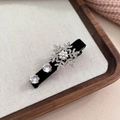 Détail de la pince à cheveux flocon en velours avec perles et strass scintillants - 6# Pince Flocon Noir (Velours)