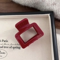 Pince à cheveux rectangulaire rouge foncé en acétate avec lettrage doré sur plateau - Petit / Rond Rouge