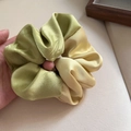Elegante satijnen scrunchie met groen bamboepatroon en crème stof voor haarstijlen - 2#Geelgroen