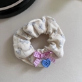 Elastico scrunchie beige in maglia con orsetti, fiocco a quadretti e bottone a cuore - Stile Orso Beige (1# Beige Bear) / Beige