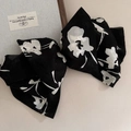 Pasador de pelo vintage francés con lazo floral grande en blanco y negro de moda - Estilo Negro con Flores Grandes