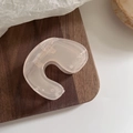Pince à cheveux minimaliste en acrylique rose nude mat avec un design moderne en U - Rose Gelée - Forme N