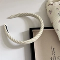 Süßer cremefarbener Stoffhaarreifen mit hellgrünen Streifen und Handmade-Label - Hellgelb Köper