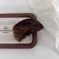 Pince à cheveux en acétate écaille de tortue avec texte Barrette La France doré - Café Brun Rayé