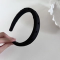 Serre-tête épais en éponge noire avec design perforé et tissu élastique de qualité - Pois Noir