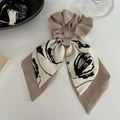 Coletero de satén estilo francés caqui con cintas y estampado floral artístico - Café Pintura de Tinta Floral