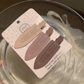 3er-Pack nahtlose matte Haarspangen in Morandi-Rosa und Braun auf Displaykarte - Braun