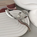 Elegante molletta per capelli in metallo argento con perla dal design minimalista - Argento