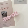 Rosa Schleife Haarklammer mit weißen Blumen und feiner Spitzenweberei für Frauen - Rosa Blumenstil / Rosa