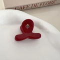 Chic red acetate mini hair claw clip with cutout knot design and gold lettering - Wine Red