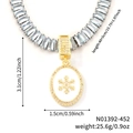 Collier en cristal bleu avec pendentif flocon et mesures indiquant 40+5 cm de long - Ovale Blanc (N01392-452)