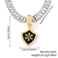 Collier pendentif bouclier doré avec flocon de neige et chaîne de strass bleus - Bouclier Noir (N01392-452C)