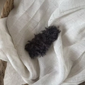 Pinza para el pelo de felpa gris oscuro en piel sintética para otoño e invierno - Clip de Pelo de Triángulo Peludo / Gris