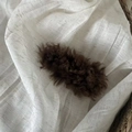 Pinza para el pelo marrón de felpa estilo Maillard con piel sintética rizada - Clip de Pelo de Triángulo Peludo / Caqui
