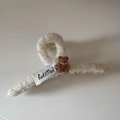 Süße weiße Plüsch-Haarklammer mit braunem Teddybär und Perlendetail für Damen - Plüschbär-Stil / Gebrochenes Weiß