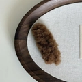 Clip de pelo BB coreano de felpa caramelo con textura de lana y marco de madera de nogal - Caramelo