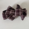 Braun-weiß karierte Stoff-Haarschleife mit Lagen-Look und Vintage Bananen-Clip Design - Lila-Weiß Gestreifte Schleife
