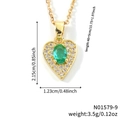 Collier cœur doré avec incrustation d'onyx vert et halo de zircons blancs brillants - Cœur Or Pierre Verte (N01579-9)