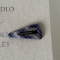 Detail of the vintage plaid fabric texture on the blue and red checkered triangle hair clip - 8# Blue White Red Striped Triangle Clip