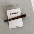 Handmade tortoise leopard print seamless duckbill hair clip on a minimalist display card - Pointed Long Duckbill Clip / Coffee Leopard