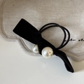 Elegante elastico per capelli in velluto nero con doppie perle bianche per coda di cavallo - Elastico per Capelli Fiocco Velluto Nero Perla Artificiale