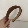 Cerchietto imbottito in velluto a coste marrone da donna con design in spugna testurizzata - Fascia Texturizzata a Righe Cachi