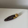 Eleganter Haarclip im koreanischen Karomuster in Braun und Gelb mit dekorativer Harzkugel - Khaki Kariert mit Gelben Perlen Stil