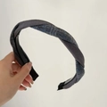 Dettaglio del cerchietto in lana a treccia con motivo a quadri grigio e blu scuro - 6# Grigio Blu a Strisce Incrociato Cerchietto
