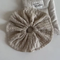 French style double-layer beige bubble knit scrunchie with soft textured fabric - Milk Tea