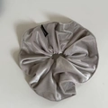 Silver grey velvet scrunchie for women, handmade knitted hair tie with high elasticity - Beige Flocking Style