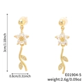 Orecchini a sospensione a trifoglio dorati con zirconi scintillanti per donna - Stile Fiore Bianco Oro (E01904-5)