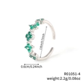 Anello regolabile in argento con cinque fiori verdi e design geometrico a quadrifoglio - Fiore Verde Argento (R01051-4)