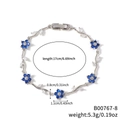 Pulsera de plata con flores de circón azul y motivos de hojas de diseño elegante - Estilo de Flor Azul Oscuro y Estrás Transparente en Tono Plateado (B00767-8)