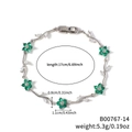 Pulsera plateada con flores de gemas verdes y circonitas cúbicas, largo 17cm - Estilo de Flor Verde y Estrás Transparente en Tono Plateado (B00767-14)