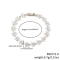 Elegantes Silberblumenarmband mit Zirkoniasteinen und Längenmaßen von 17cm - Klarer Strass Silberne Basis (B00771-6)