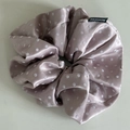 Chouchou en satin rose poudré à pois blancs avec haute élasticité pour coiffure quotidienne - Style à Pois / Violet