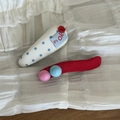 Détail d'une pince à cheveux en tissu bleu à pois et d'une barrette rouge avec perles - Style Blanc Bleu à Pois Vague Rouge (3#)