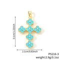 Halskette mit Kleeblatt-Kreuz-Anhänger aus Gold mit blauen Blütenblättern und Zirkon - Türkisblauer Blütencluster Goldene Basis (P5216-3)