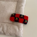 Barrette à cheveux au crochet faite main avec motifs cerises rouges sur base tricotée - Style Cerise à Carreaux (4#)