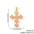 Kreuzanhänger-Halskette mit rosa Steinen und Kleeblattmuster in 18K Goldoptik - Rosa Blütencluster Goldene Basis (P5216-19)