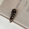 Pince à cheveux vintage motif léopard avec texture en tissu sur un fond de livre - 4# Pince Goutte Ajouré Léopard