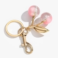Kirsch-Schlüsselanhänger aus rosa Harz mit Glitzer und goldenem Karabinerhaken-Detail - Rosa Mit Glitzer