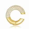 Detalle de un pendiente de presión en forma de C chapado en oro 18k con micro pavé de circonitas - Blanco (Pieza Única)
