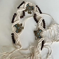Cintura intrecciata bohémien con lune vintage in bronzo, pietre blu e nappine - Catenina da Vita Accessorio Luna Bianco Sporco
