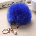 Porte-clés pompon en fausse fourrure bleu roi avec pendentif boule de cristal étincelant - 8cm / Bleu Saphir