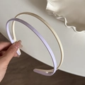 Set van twee smalle acryl haarbanden in lavendel en roomwit met antislip tanden binnenin - Dubbellaags Dunne Rand Met Tanden / Melkthee Paars Color Blocking