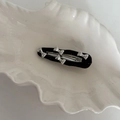 Barrette à cheveux BB noire élégante avec mini nœuds argentés sur plateau coquillage - Vague Quatre Nœuds / Noir