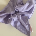Grazioso elastico per capelli viola a pois con trama a pieghe ed etichetta a mano - Viola